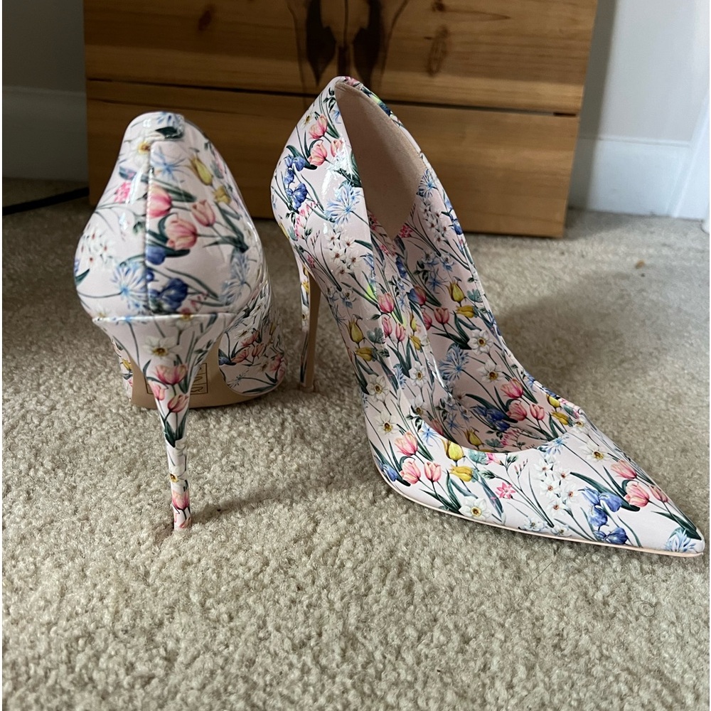 Aldo pumps, like new, women’s size 37.5 (Size 7 US)